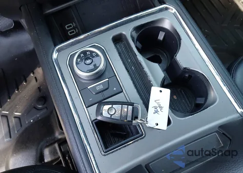 2019 Ford Expedition Max Xlt from USA, damaged, VIN 1FMJK1HT8KEA16094